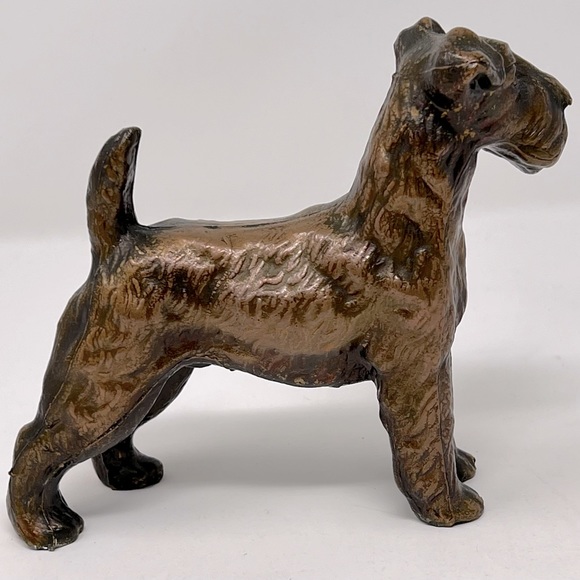 Large Dog Statue. A true terrier! - Picture 2 of 2